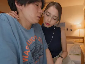 Say rượu, thanh niên may mắn được em đồng nghiệp rủ về nhà gạ chịch