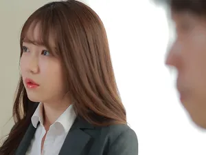 Em thư ký quá mức xinh đẹp làm gã cấp trên già háo sắc nổi máu dê