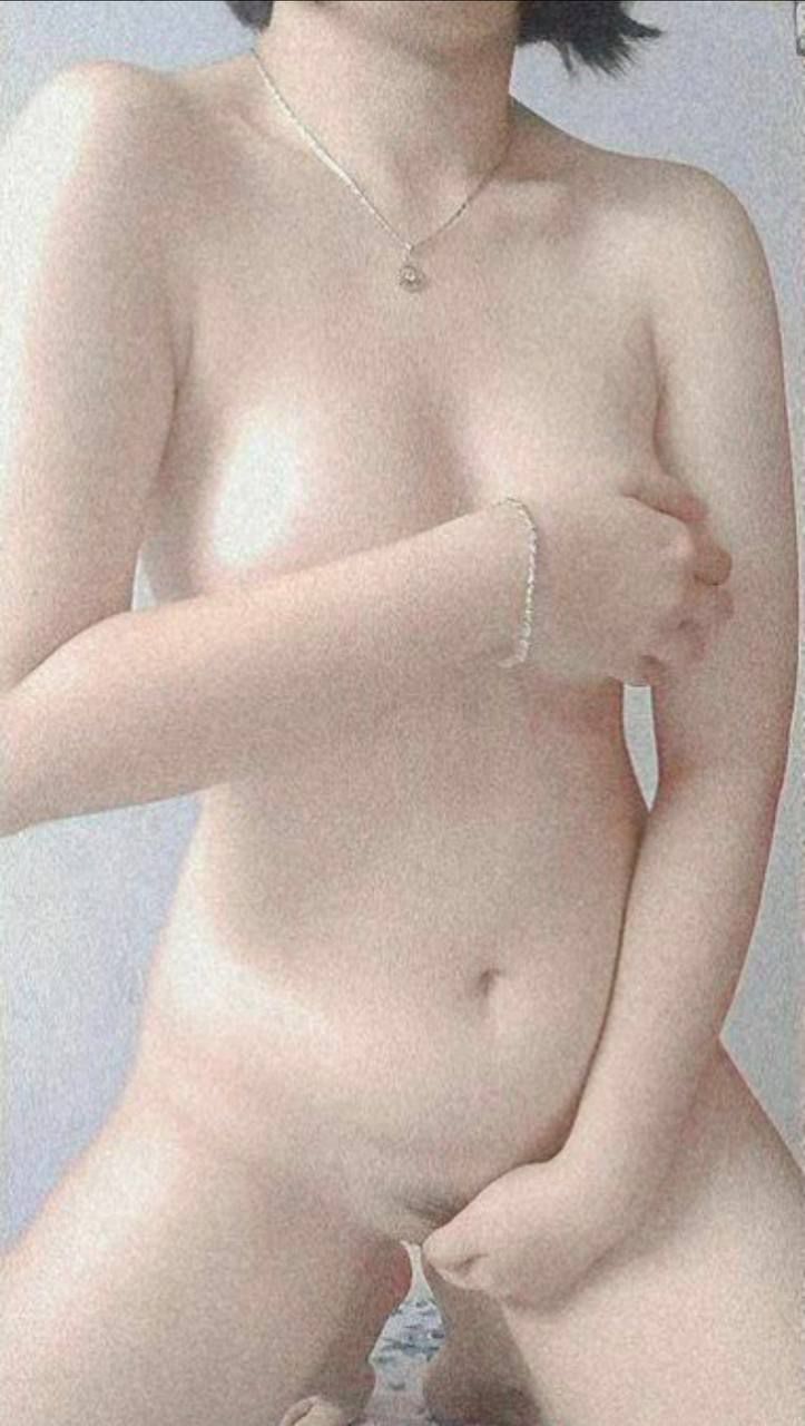 Chàng trai trẻ địt bà chủ lầu xanh lồn vẫn khít